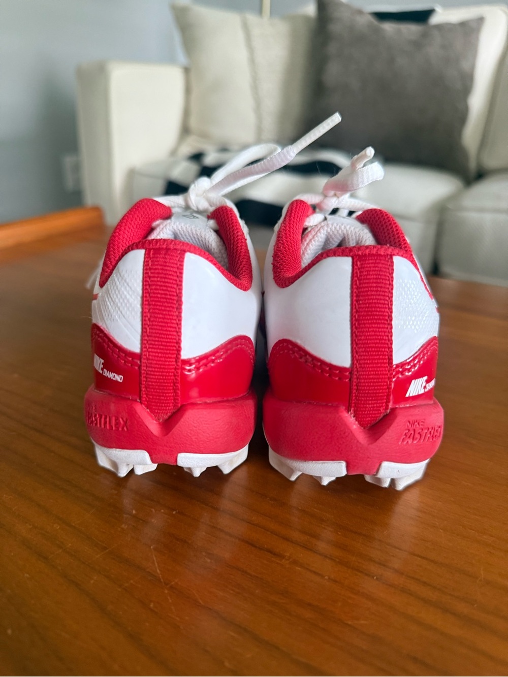 Nike Kids White and Red Soccer Cleats | Size 12 - Picture 5 of 6